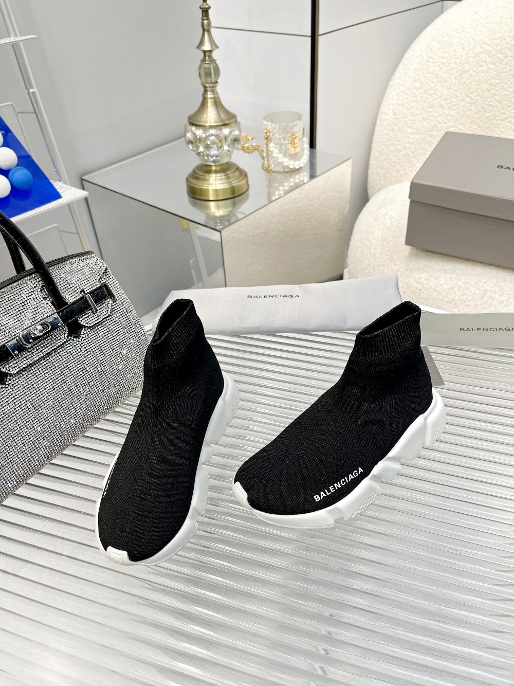 Children's shoes child